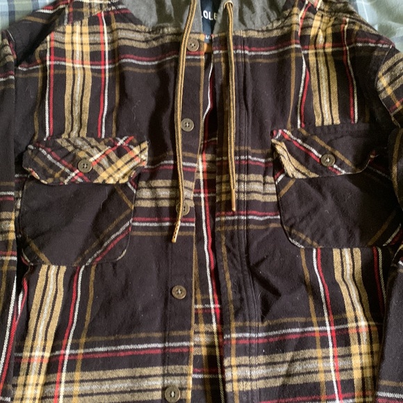 Button up flannel - Picture 2 of 3